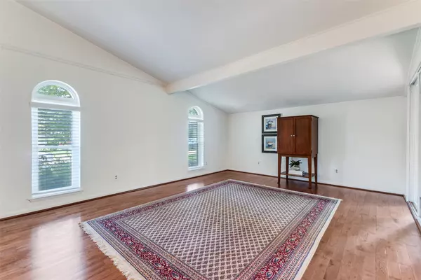 Dallas, TX 75248,6614 Leameadow DR