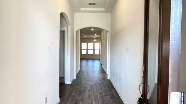 Fort Worth, TX 76052,828 San Madrid TRL