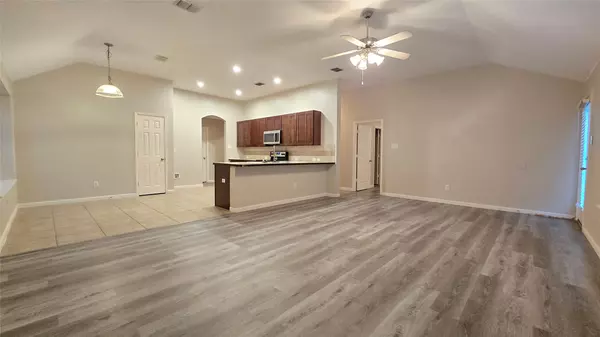 2043 Brook Meadow DR, Forney, TX 75126