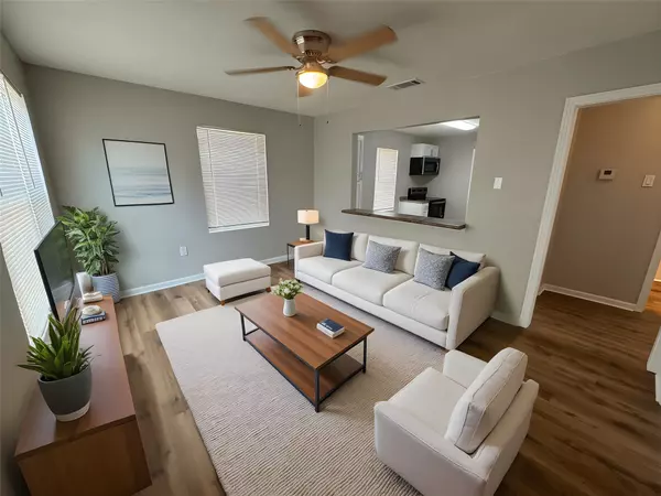 Mcgregor, TX 76657,306 Pullen ST