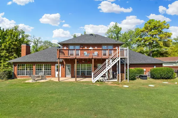 Gainesville, TX 76240,114 Kiowa DR N