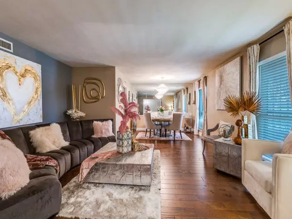 Dallas, TX 75228,8633 Baumgarten DR