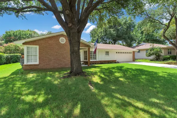 Fort Worth, TX 76109,4137 Selkirk DR W