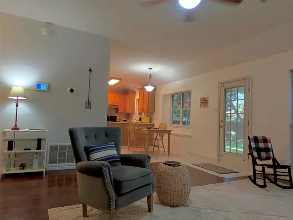 Gatesville, TX 76528,304 Woods DR