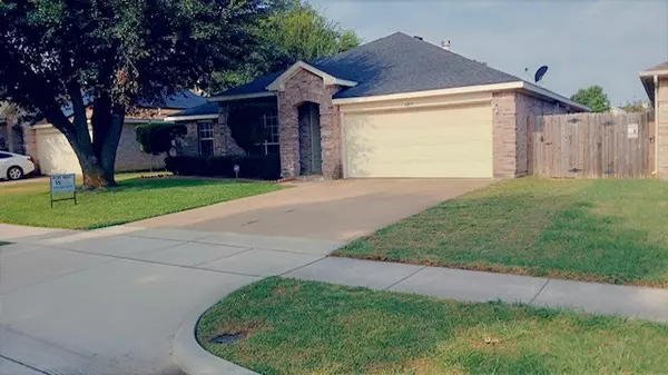 4457 Harpers Ferry DR, Grand Prairie, TX 75052