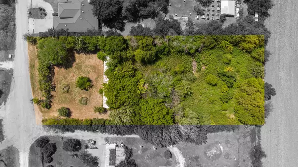 10021 Piper LN, Alvarado, TX 76009