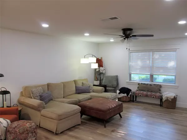 Winnsboro, TX 75494,401 Wilkerson ST