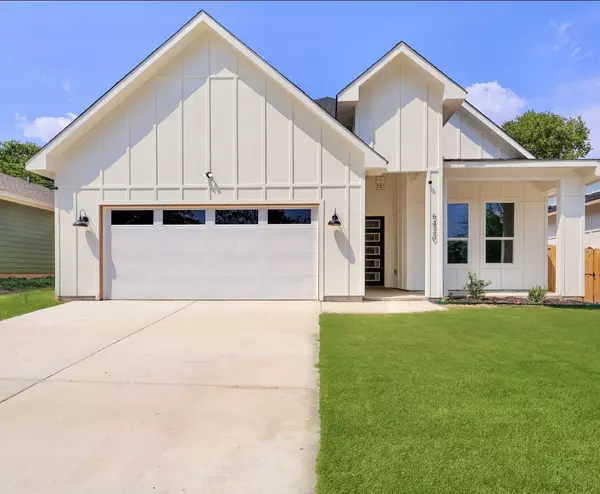 5420 Carver DR,  Fort Worth,  TX 76107