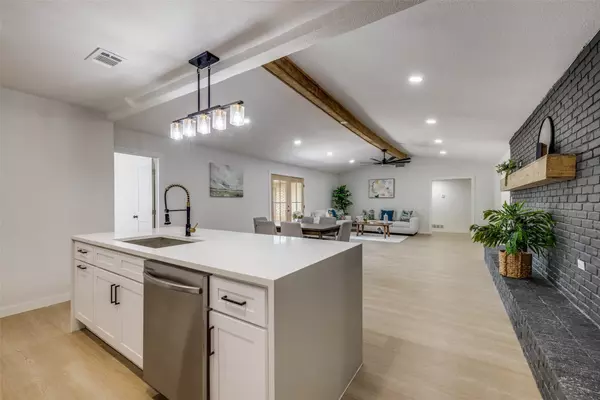 Dallas, TX 75232,6762 Keswick DR