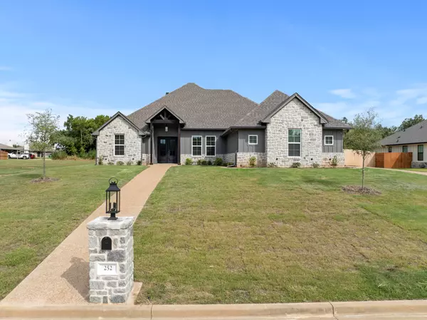 Robinson, TX 76706,252 Fox Run LN