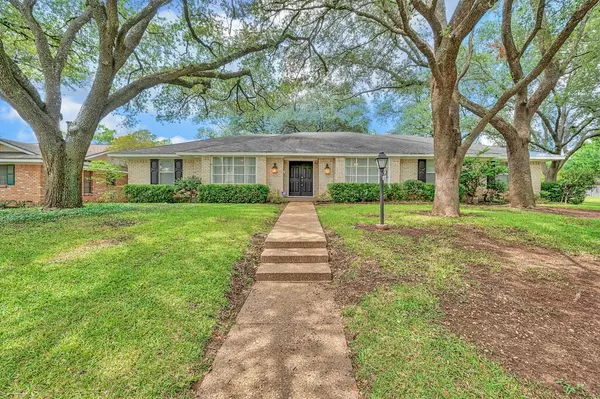 5401 Lake Highlands DR,  Waco,  TX 76710