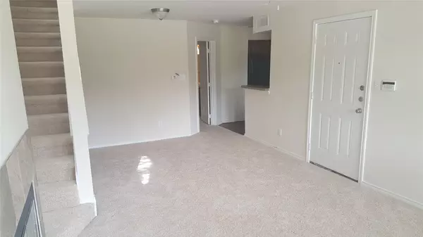 Dallas, TX 75243,9831 Walnut ST #P211