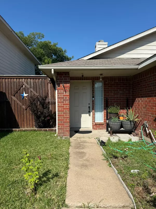 Grand Prairie, TX 75052,3159 Cross Creek CIR