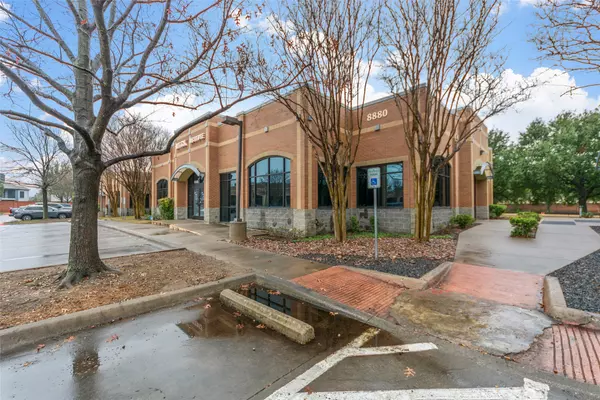 Irving, TX 75063,8880 N Macarthur BLVD #100