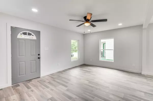 Fort Worth, TX 76107,4232 Lisbon