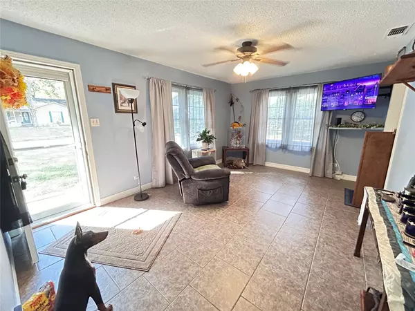 Sulphur Springs, TX 75482,846 Davis ST S