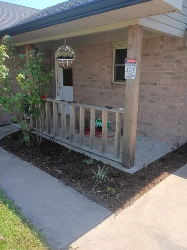 Mabank, TX 75147,634 E Eubank ST