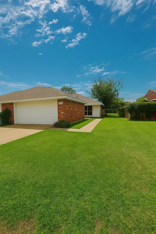534 Methodist ST, Red Oak, TX 75154