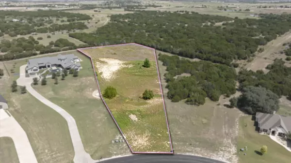 7112 Heathington CT, Granbury, TX 76049