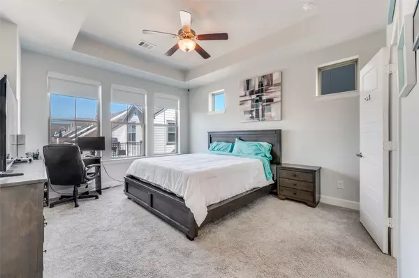 Dallas, TX 75212,2739 Flowering Peach LN