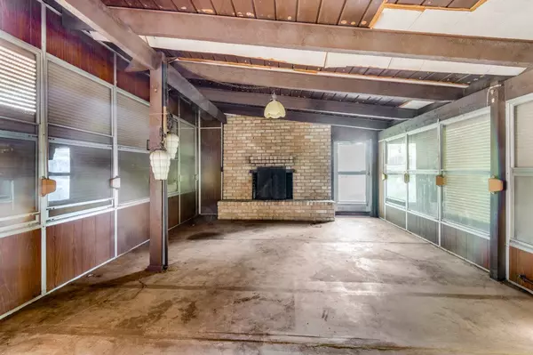 Irving, TX 75061,1826 Salem ST