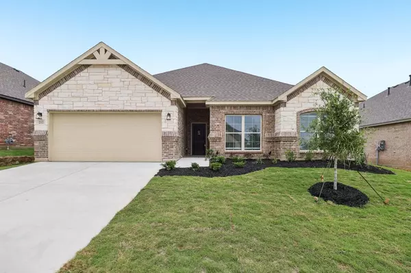 212 Navajo TRL, Alvarado, TX 76009