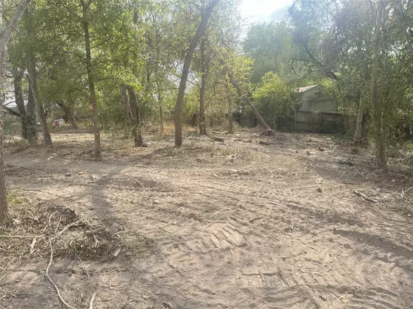 Waxahachie, TX 75165,0 N Young ST