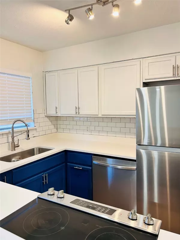 5921 Gaston AVE #D, Dallas, TX 75214