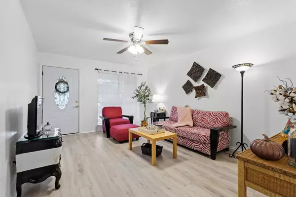 Denison, TX 75020,1409 W Crawford ST