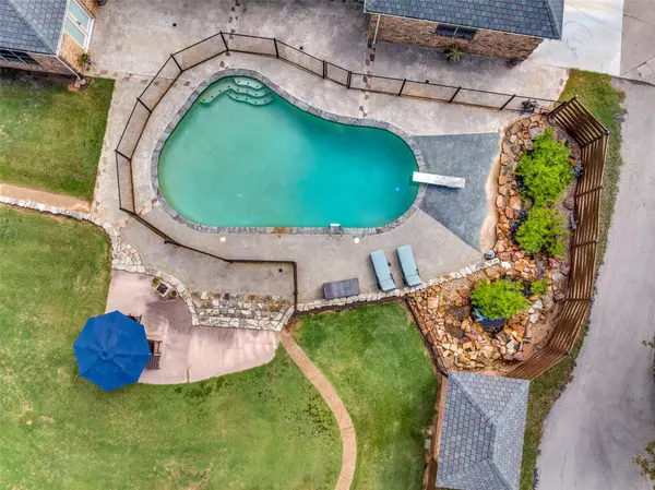 Alvord, TX 76225,262 Private Road 1494