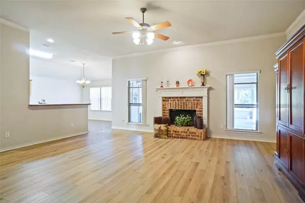 Azle, TX 76020,177 Lost Oak DR