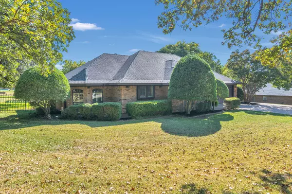 416 Woodland TRL, Keller, TX 76248