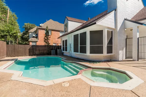 Irving, TX 75061,1317 Carver LN