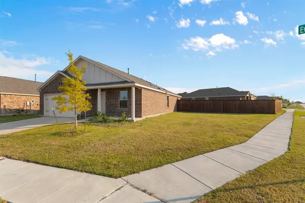 Forney, TX 75126,1430 Everett Gardens WAY
