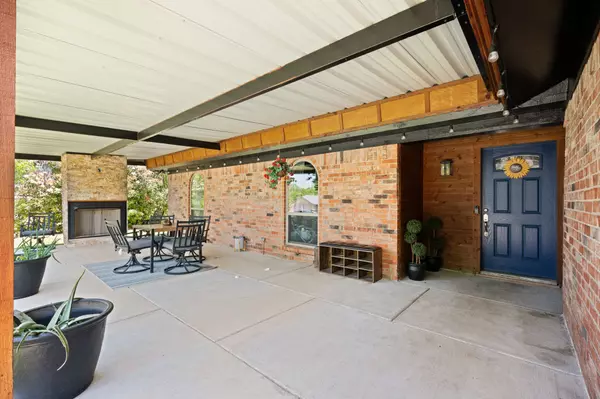 Joshua, TX 76058,811 Ridgeway RD