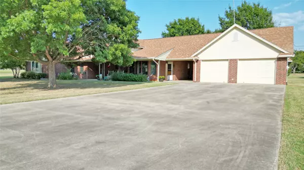 201 Threatt LN, Weatherford, TX 76088