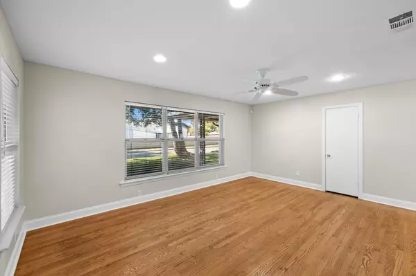 Dallas, TX 75214,6317 Ravendale LN