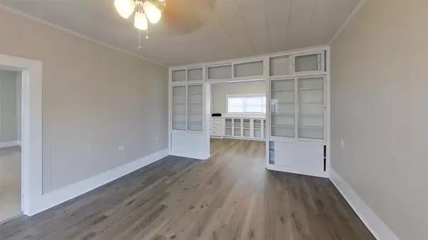 Denison, TX 75020,826 W Crawford ST