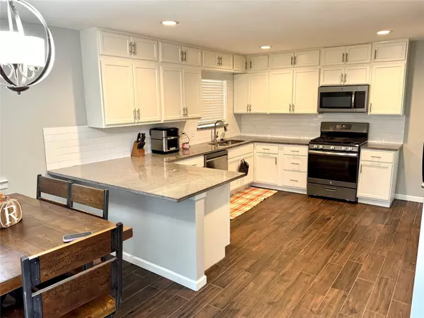 1719 Belmead LN, Irving, TX 75061