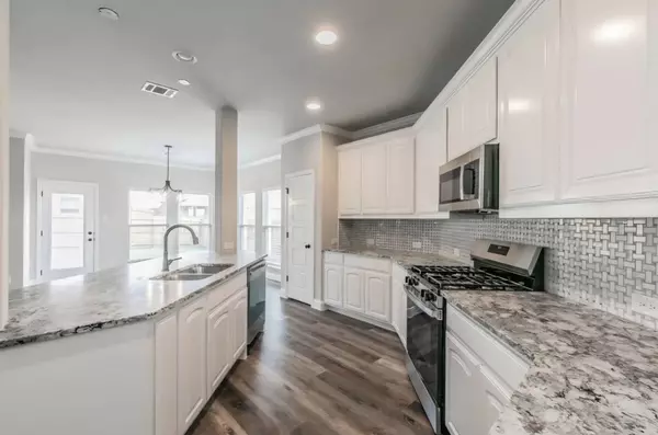 Alvarado, TX 76009,214 Navajo TRL