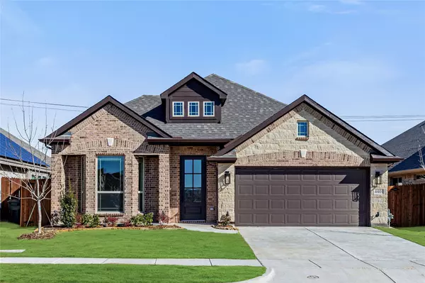 4401 Soaring Star LN, Mesquite, TX 75181