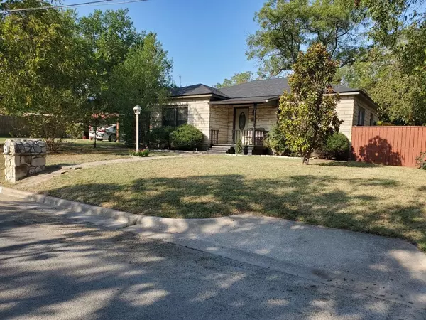 509 Bryan ST, Weatherford, TX 76086