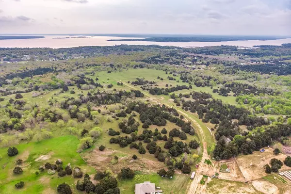 Whitesboro, TX 76273,216 Red River RD