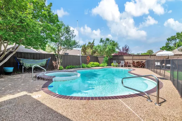 Dallas, TX 75252,7032 Bremerton DR