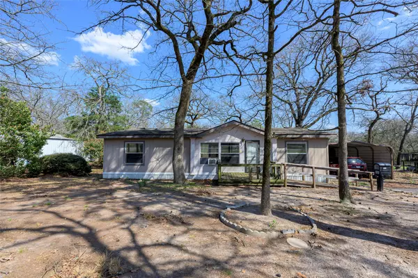 17256 Countrywood, Lindale, TX 75771