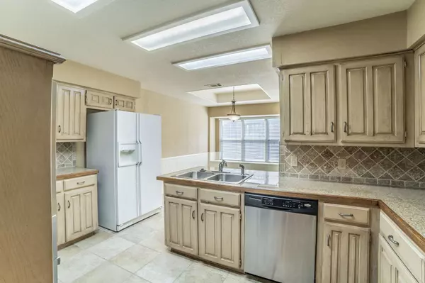 Bedford, TX 76021,1412 Brookshire DR