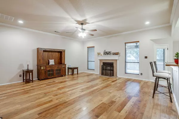 Burleson, TX 76028,1116 Brown Crest RD