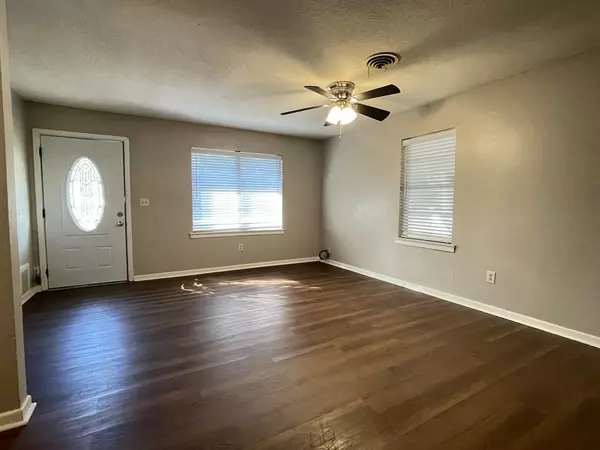 Athens, TX 75751,605 Valle Vista DR