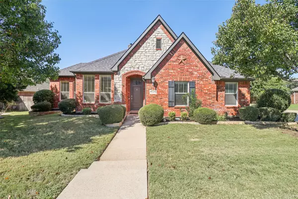 12409 Winterberry LN, Fort Worth, TX 76244