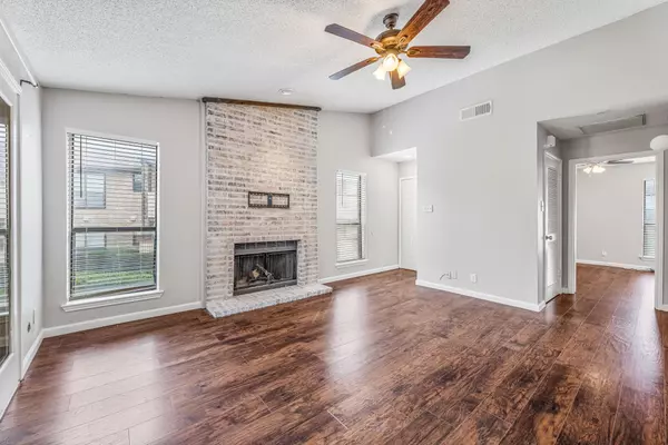 1204 Harwell DR #2124, Arlington, TX 76011